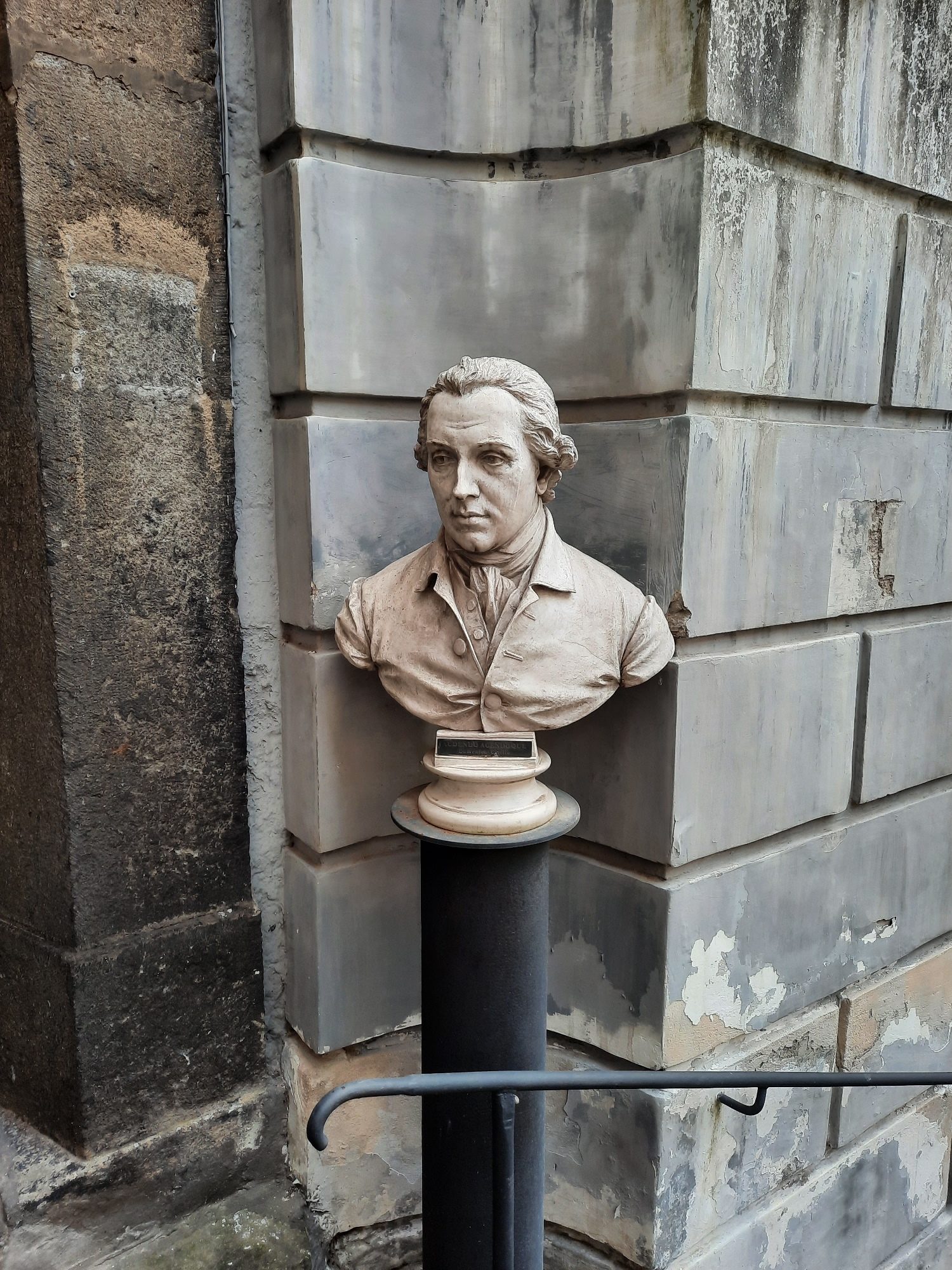 Domenico Cirillo's bust, Naples - 02.jpg